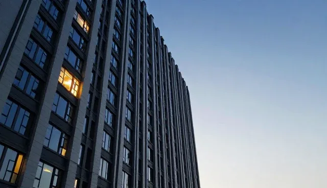 优化生产流程中的仓储配送性能与适用条件
